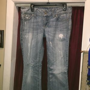 Distressed Size 30 Guess jeans